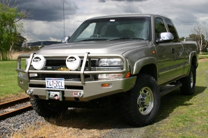 Deluxe Bull Bar Chevrolet Tahoe/Suburban/Silverado