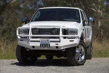 Deluxe Bull Bar Ford F-250/350